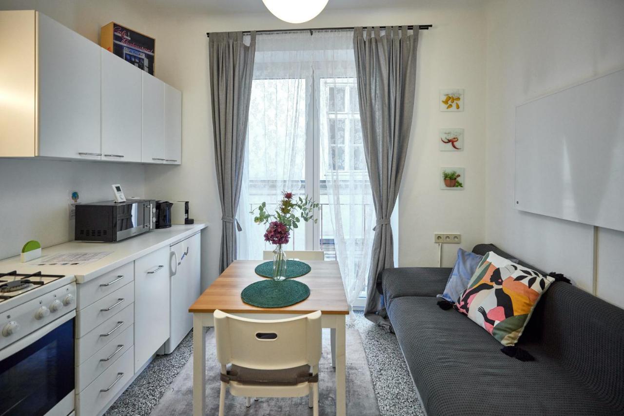 Cosy & Charming In The Centre Apartment *